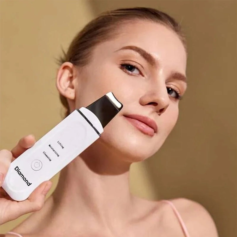 Appareil peeling ultrasonique visage DermaGlow 5 Diamond peau nette